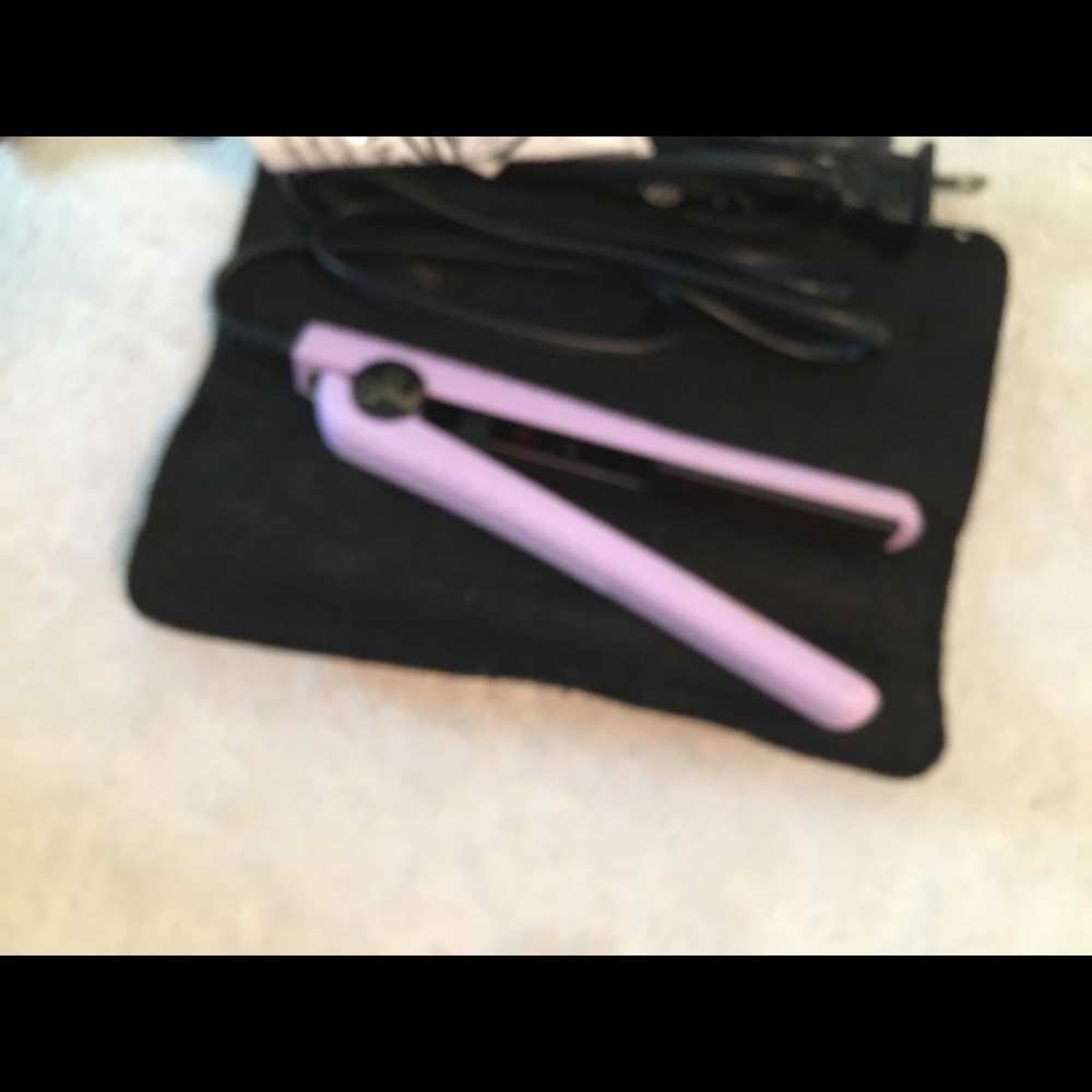Mini PYT hair straightener in lavender